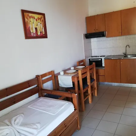 Christina Sea Side Hotel apartamentowy 3*