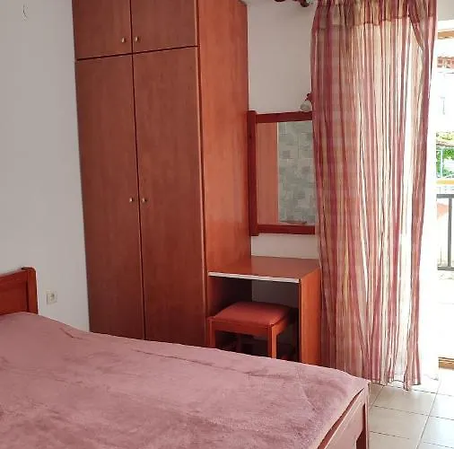 Christina Sea Side Hotel apartamentowy 3*